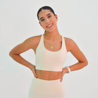 Incógnito Pearl White Sport Bra